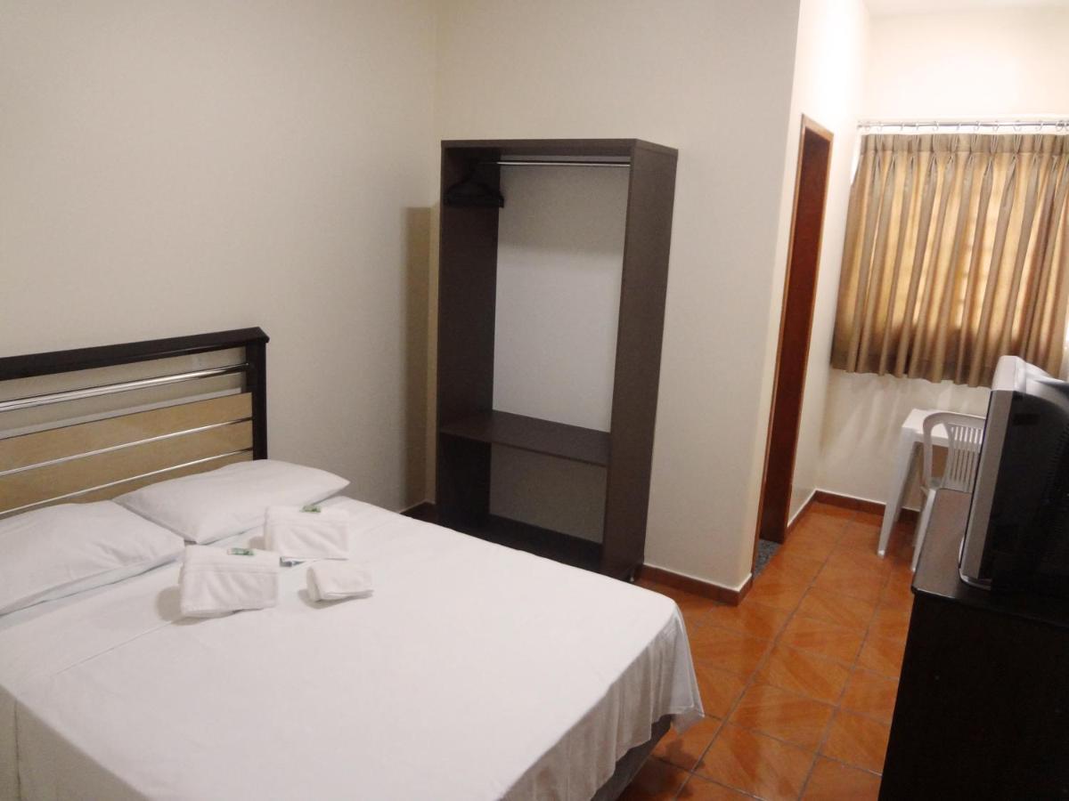 Hotel Pinheiros Goiania